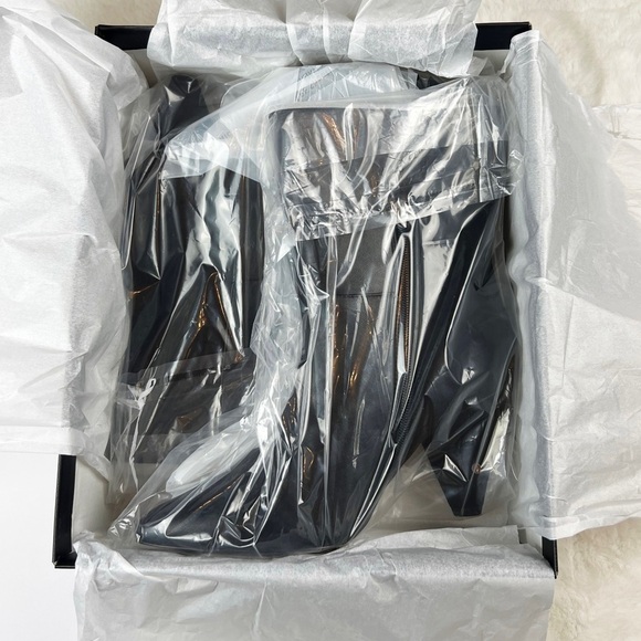 NIB Eloquii Kase Mixed Media Faux Leather/Faux Suede Booties Black - Picture 7 of 7